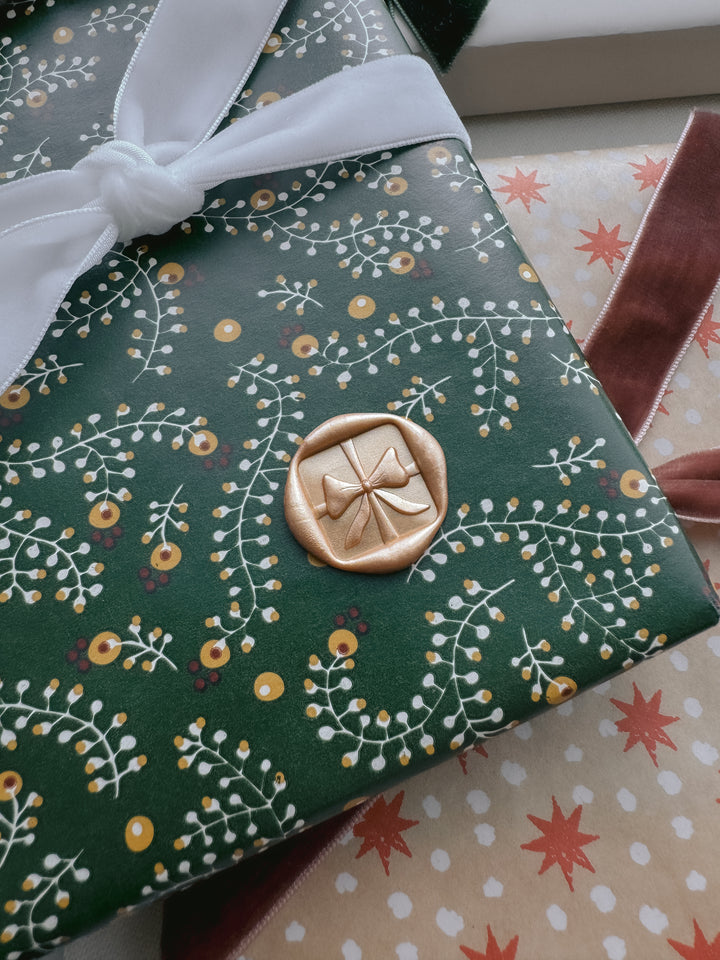gold 3d ribbon bow decorated on Christmas gift
