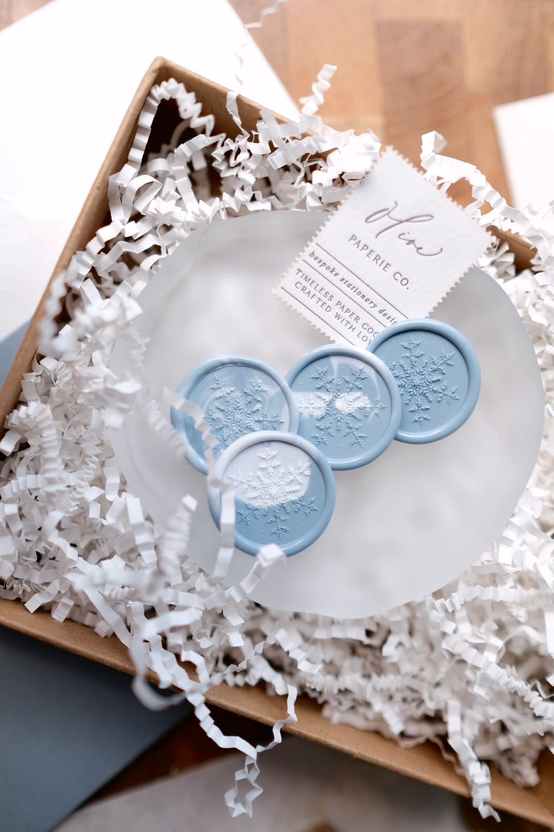 White and blue marbled color snowflake desgin wax seals