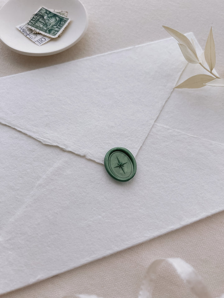 North Star design mini oval wax seals in emerald green color