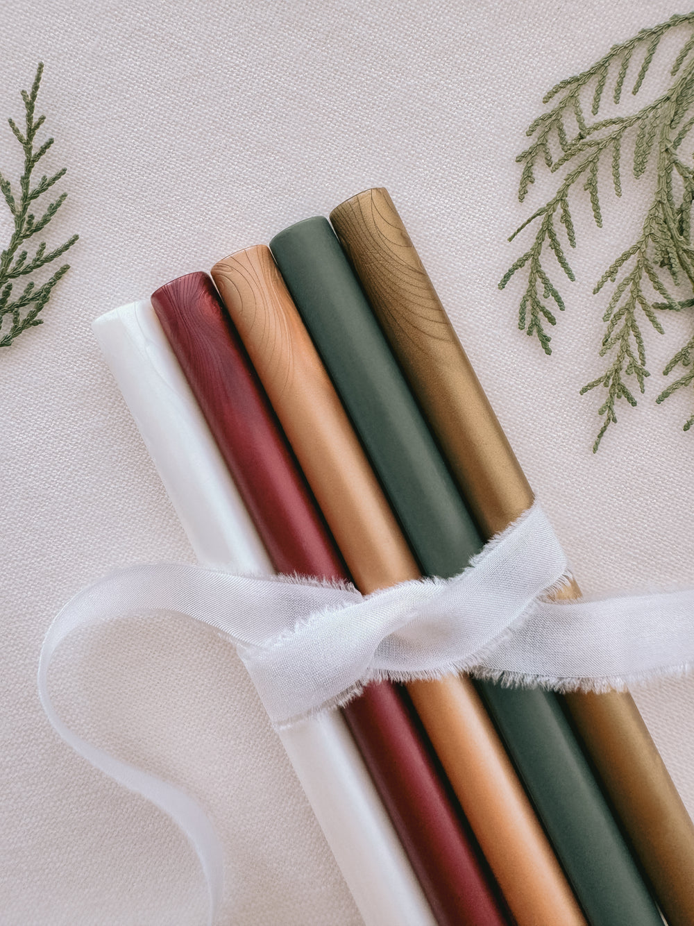 assorted Christmas colours glue gun sealing wax sticks in red, green and gold