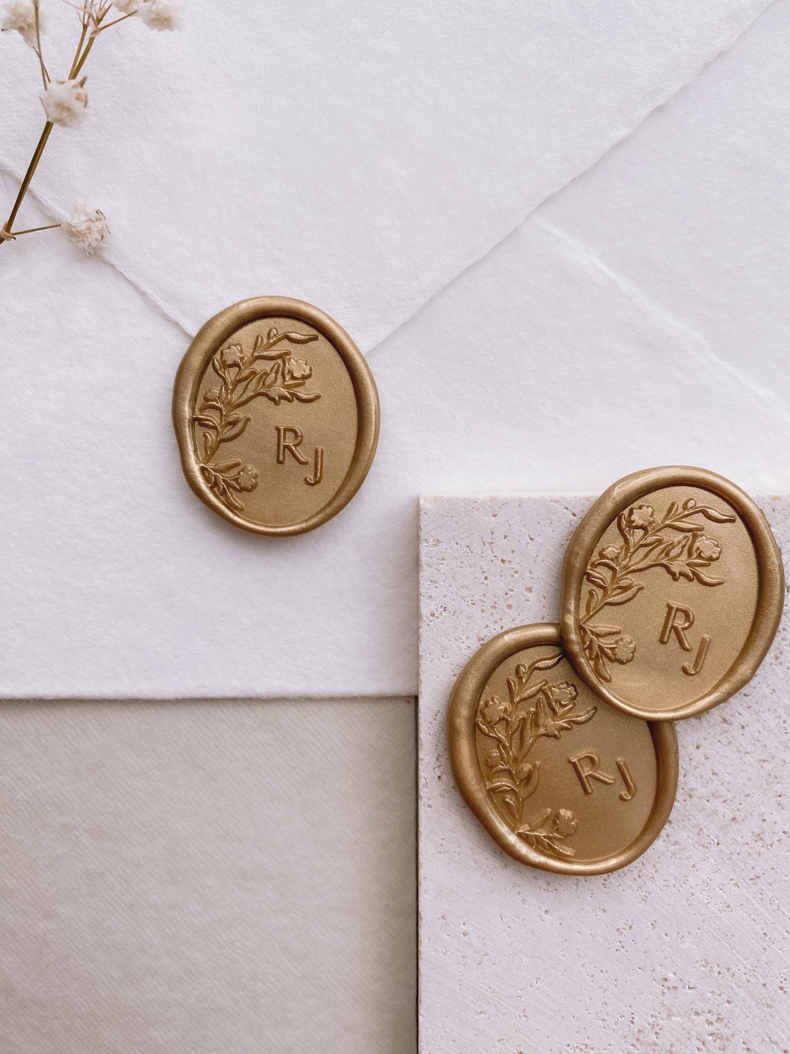 Oval Floral Silhouette Monogram Wax Seals in gold
