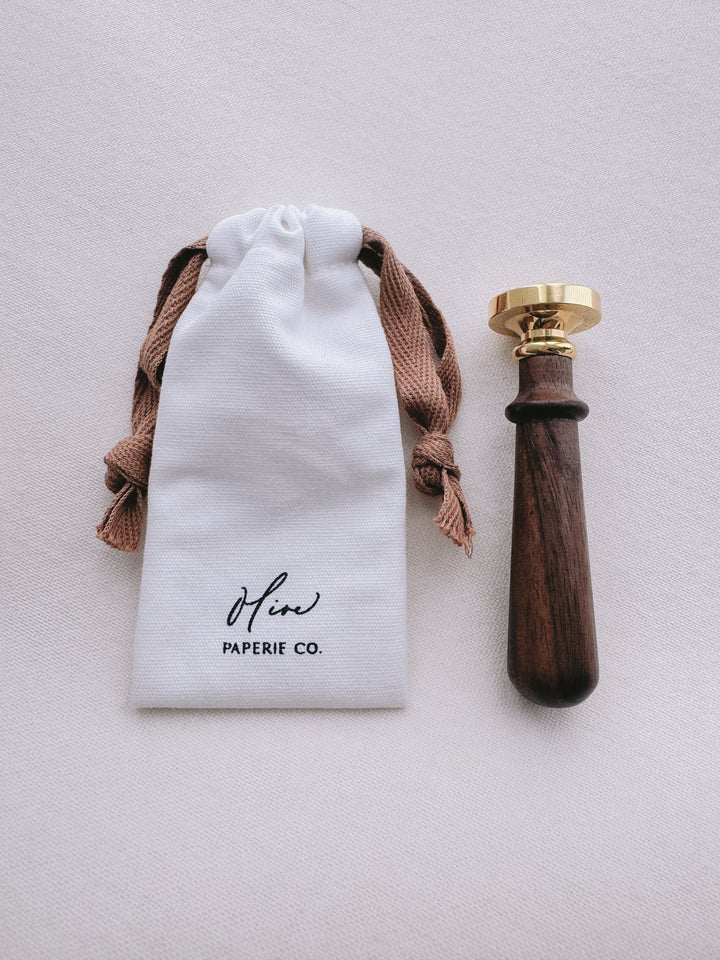 storage bag with brown drawstring  for wax stamp with handle